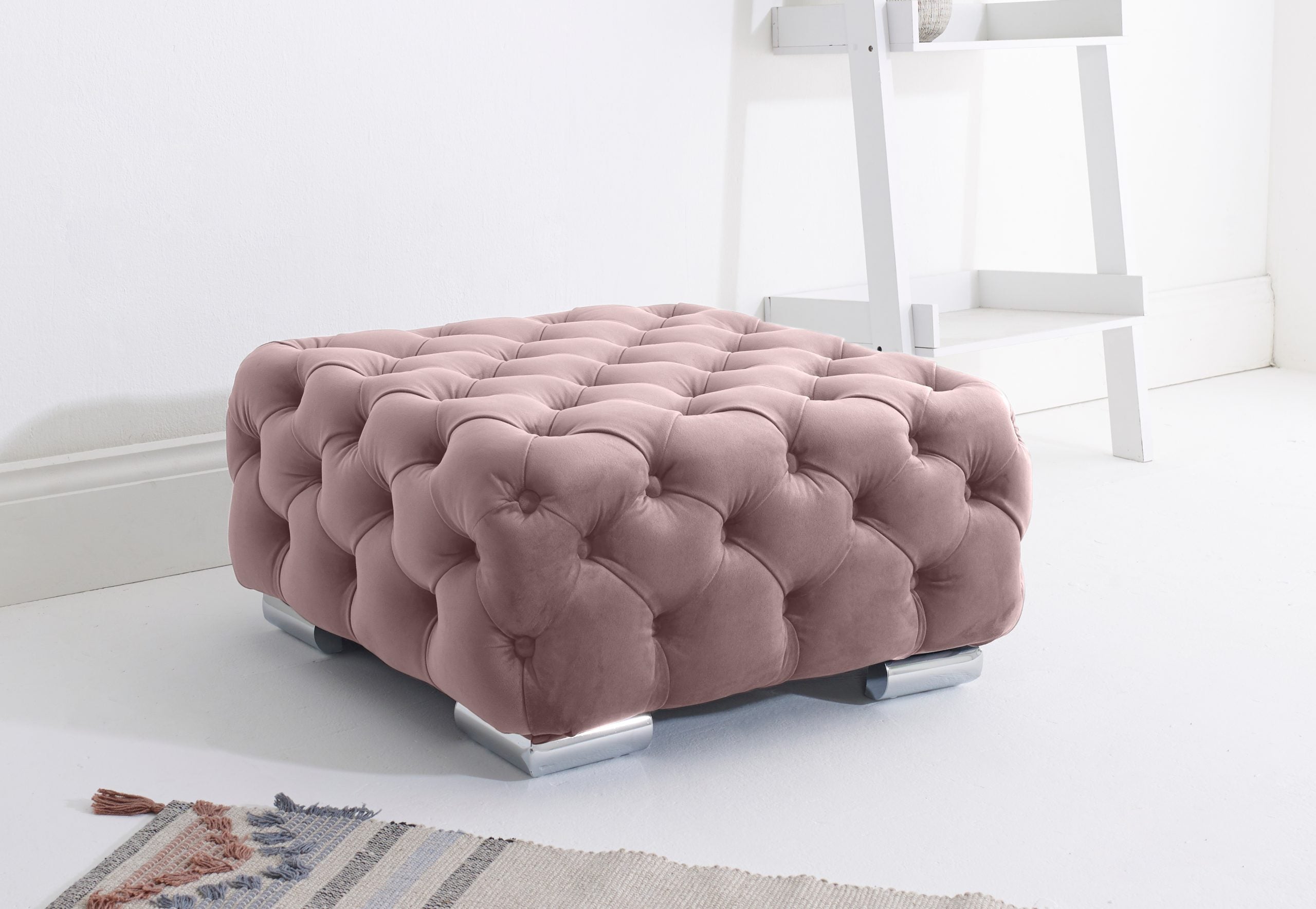 Malibu Corner Fullback - 2c2 + Extra Cushions