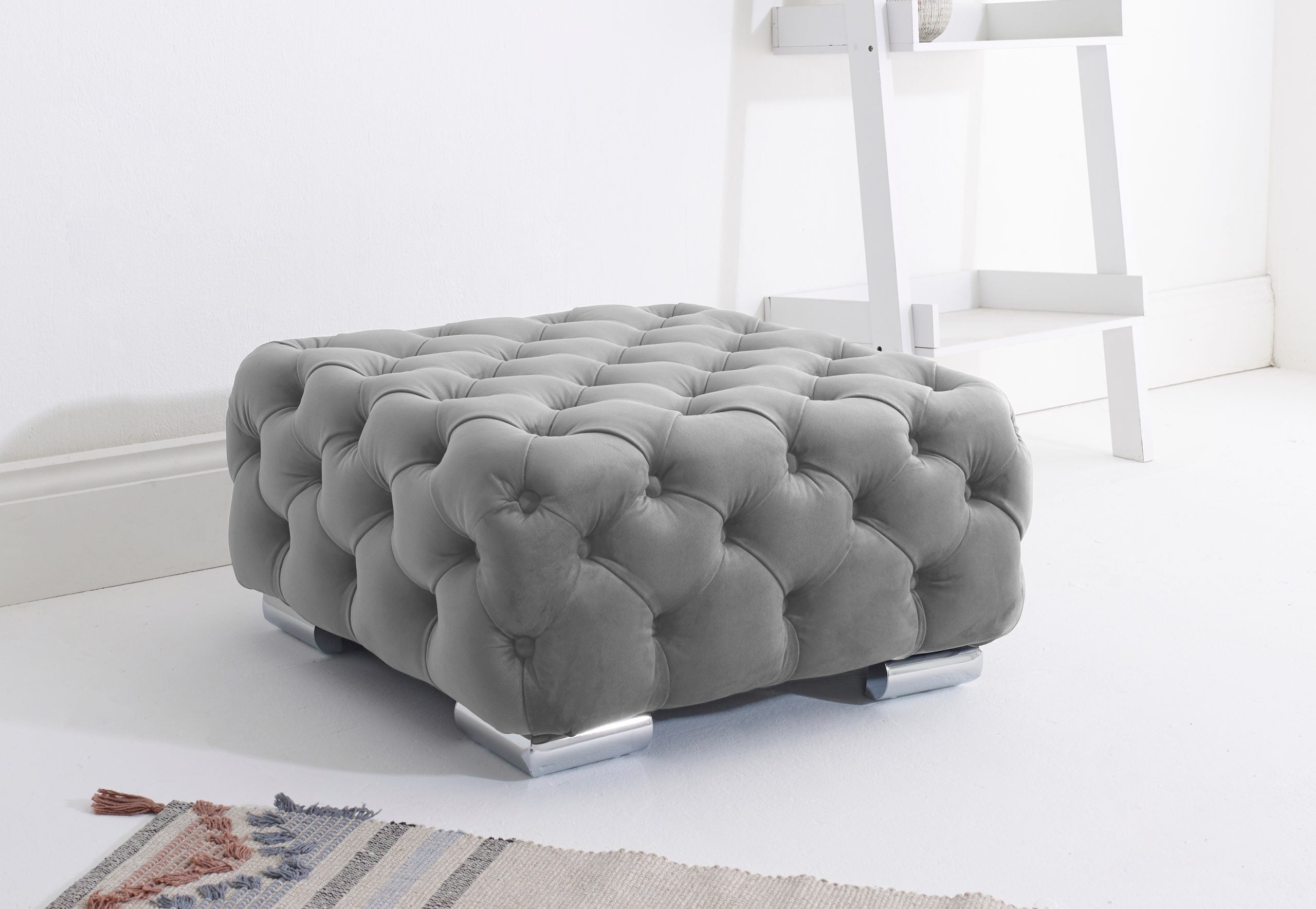 Malibu Corner Fullback - 2c2 + Extra Cushions