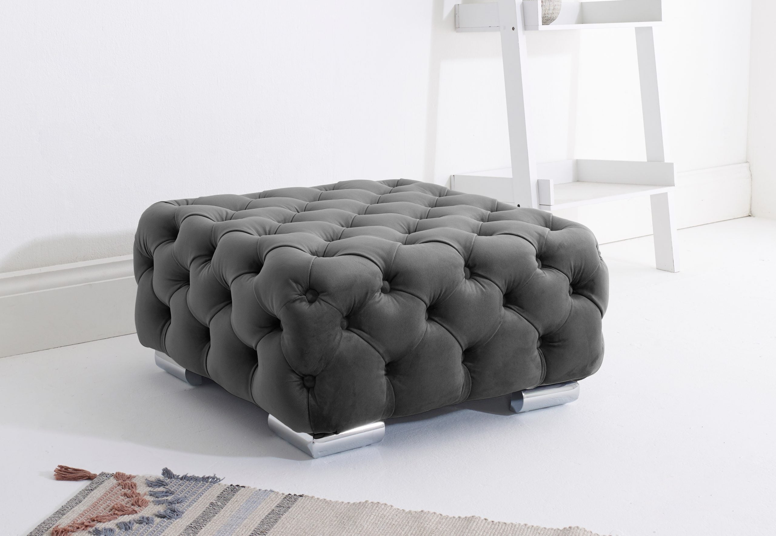 Malibu Corner Fullback - 2c2 + Extra Cushions
