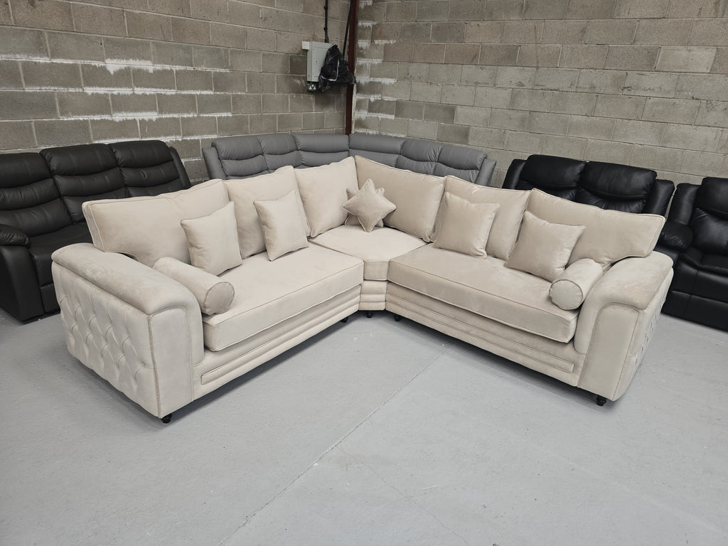 Zara Chesterfield Corner Sofa – Cream Plush Fabric
